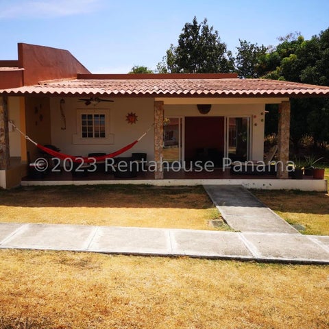 Cozy Furnished Home in Las Lajas, Chame